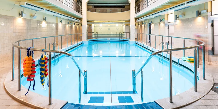 Relax v centru Brna: vstup do Lázní Rašínova pro 2 osoby