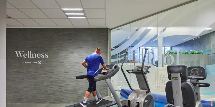 Fitness je součástí wellness zóny.