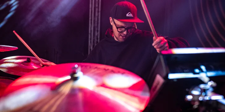 Bubenická škola: 3 nebo 5 hodinových lekcí na bicí soupravu