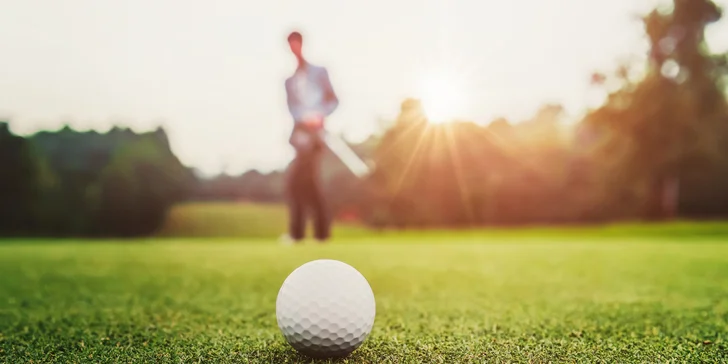 Objavte tajomstvá golfu a prežite nezameniteľné chvíle v krásnej prírode.