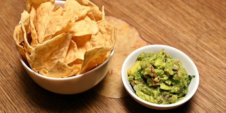 Guacamole s kukuřičnými nachos (150 g)