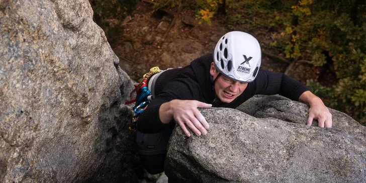 Vydejte se na kurz skalního lezení s Xtreme Adventures, který se bude konat na Moravě (skála Godula, Valova skála, Moravský kras atd.; místo po domluvě).