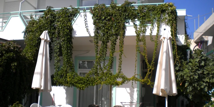 V blízkosti je vše důležité od vyhlášených rybích restaurací až po sluncem zalitou promenádu, to vše doslova pár kroků od vašich dveří.
