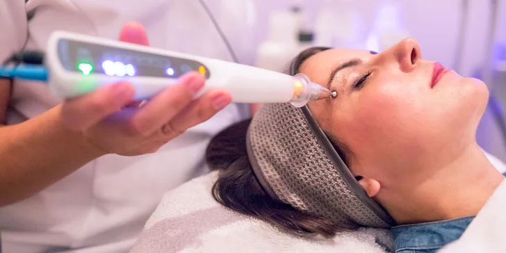 Liftingové ošetrenia tváre či viečok: PLASMA JET LIFT alebo Fibroblast