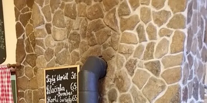 Denně je otevřena restaurace s vynikající minutkovou kuchyní.
