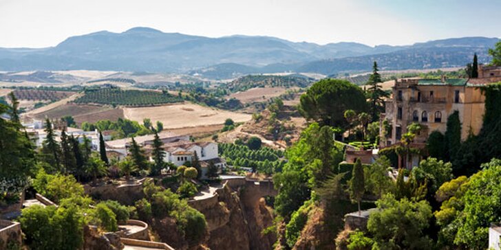 12 980 Kč za 8denní letecký zájezd do španělské Andalusie. Objevte krásy Iberského poloostrova a vychutnejte si tradiční středomořské pochoutky!