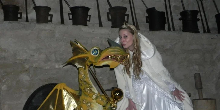 Výlet do říše fantazie: Rodinné vstupné na hrad plný draků a pohádkové pexeso