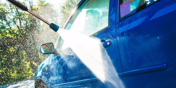 Kompletné ručné umytie auta s tepovaním, voskovaním či dezinfekcia