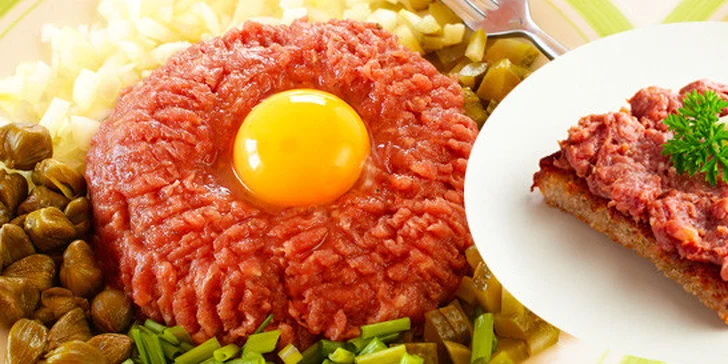 150 g extra jemného tataráku z roštěné a 6 topinek