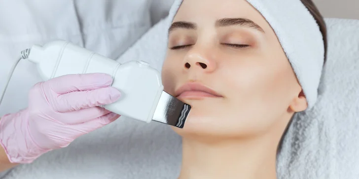 Kombinované ošetrenie pleti „SCARLETT“: dermabrázia, hĺbkové čistenie aj lifting tváre