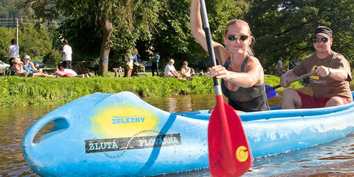 Pronájem kánoe nebo raftu. Nejromantičtější úsek řeky Jizery včetně pádel, barelů a vest. Vodácký zážitek se slevou 52 %!