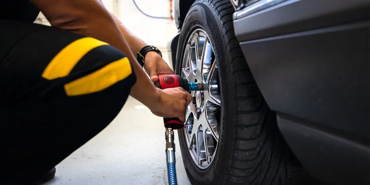 Výmena či prezutie s vyvážením alebo možnosť sezónneho uskladnenia pneumatík či kolies