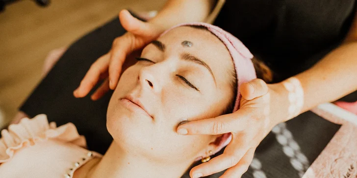 Kozmetické ošetrenie pleti alebo darčekové balíčky v salóne Pure