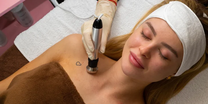 Revitalizačné ošetrenie Vitamin Power C, rádiofrekvencia tváre, hĺbkové čistenie, lash lift mihalníc a laminácia obočia