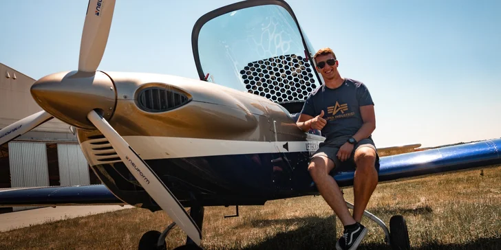 Let lietadlom Viper SD4 ponad Bratislavu s certifikátom a možnosťou pilotovania