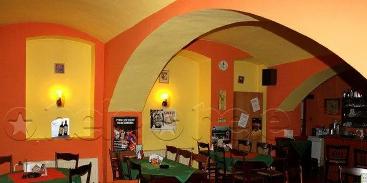 199 Kč za DVĚ porce vepřové panenky a DVĚ přílohy v restauraci Reno. Příjemné posezení a poctivé jídlo se slevou 52 %!