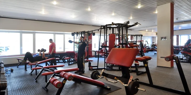 Vstup na cvičení dle vlastního výběru ve Fitness Star