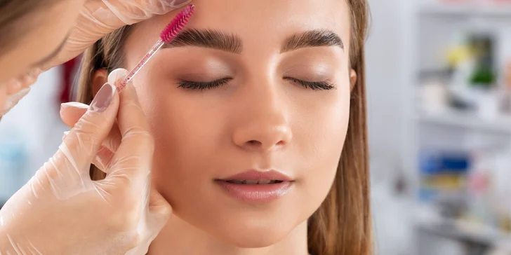 Lash lifting, laminácia obočia, hĺbkové čistenie s 3D Liftingom, celotelový peeling alebo darčekové poukážky