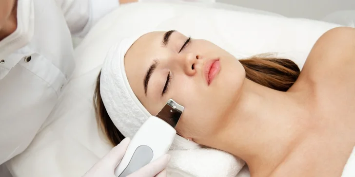 Hĺbkové čistenie pleti, mikrodermabrázia či masáž tváre