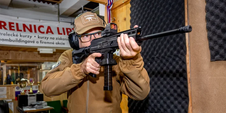 Streľba zo zbraní podľa vlastného výberu na krytej strelnici