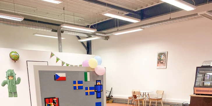 Vaše caparty zaujmou tematické koutky podle věku, kreativní workshopy i balónkový bazének.