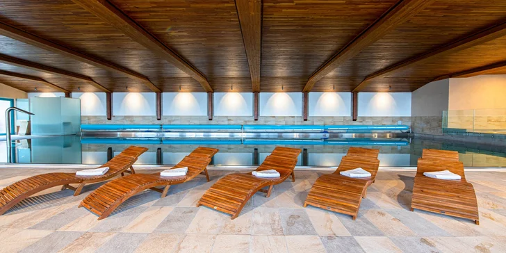 Vstupy do plaveckého bazéna s vírivkou alebo wellness centra v Hoteli Jason ****