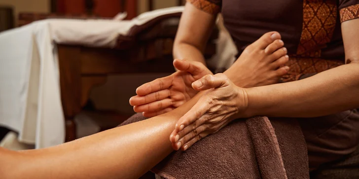 Indonézska alebo balinézska ayurvédska masáž v salóne MAXPLAZA