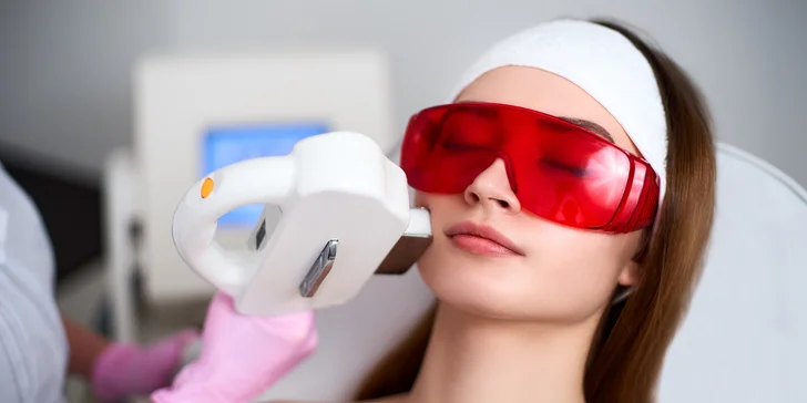 Ošetrenie pigmentových škvŕn s rádiofrekvenciou E-light