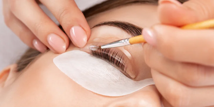 Lash lift mihalníc, laminácia obočia alebo výhodný balíček oboch