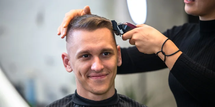 Pánsky strih, úprava brady alebo 2-hodinový barber balíček v centre mesta