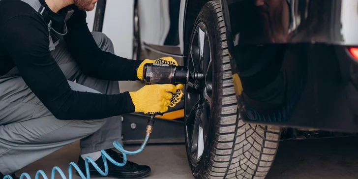 Výmena kolies alebo kompletné prezutie pneumatík s vyvážením a kontrolou bŕzd, pneumatík a diskov