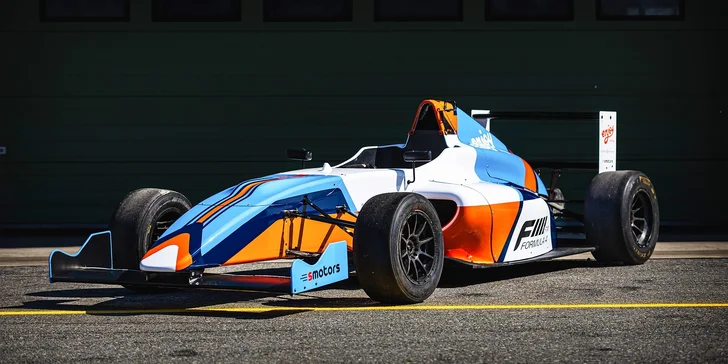 Adrenalín na Slovakia Ringu: Staňte sa pilotom vozidla FORMULA F4 s max. rýchlosťou 235 km/h aj s videozáznamom