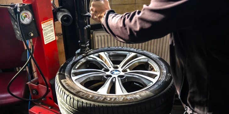 Kompletné prezutie pneumatík alebo výmena kolies aj s vyvážením