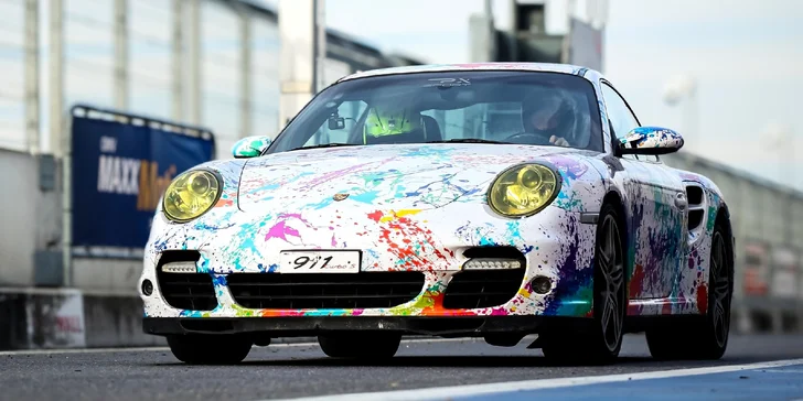 Adrenalínová jazda v superšportiakoch na pretekárskom okruhu SLOVAKIA RING