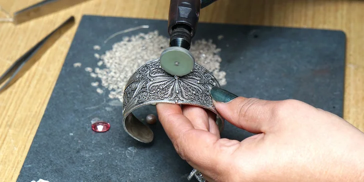 Naučte sa vyrábať šperky z unikátneho materiálu - Art Clay striebra