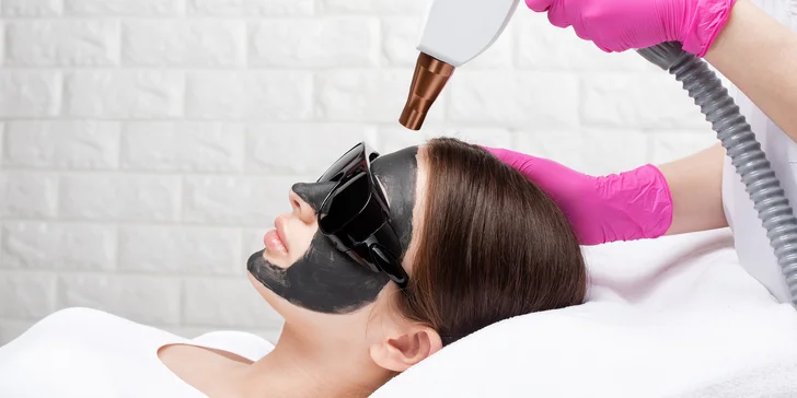 Karbónový Hollywood peeling, rádiofrekvencia, neinvazívna mezoterapia alebo omladenie kyselinou hyalurónovou