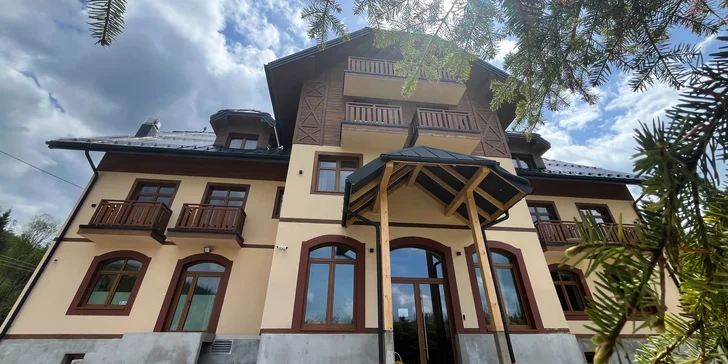 Oddych pod majestátnymi štítmi Tatier: alpské ubytovanie aj raňajky