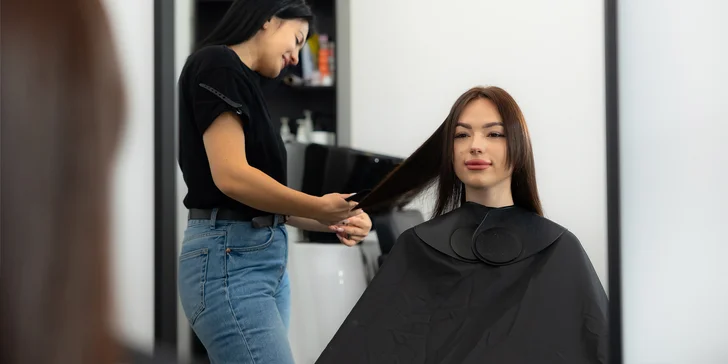 Balíčky pre krásne vlasy: dámsky strih, regeneračné kúry či balayage