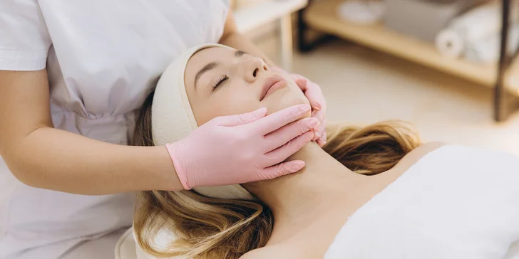 Čistenie pleti ultrazvukom pre dámy aj pánov, hĺbková alebo rozjasňujúca kúra s masážou