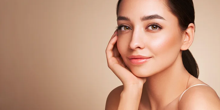 Lash lifting mihalníc alebo laminácia obočia