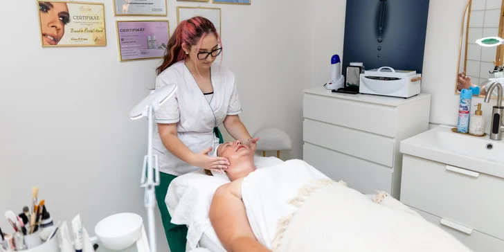 Kozmetická masáž tváre, liftingové alebo hydratačné ošetrenie