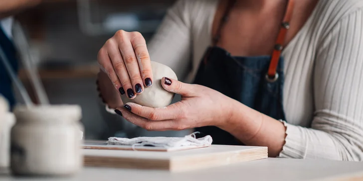 Kurz modelovania či točenia na hrnčiarskom kruhu, aj mesačný workshop