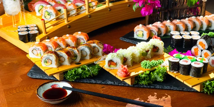 Rozmanité sushi sety pre jednu alebo dve osoby