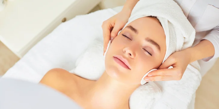 Kozmetické ošetrenia pleti: hydratácia, detox, mezoterapia, chemický peeling, anti-age a i.