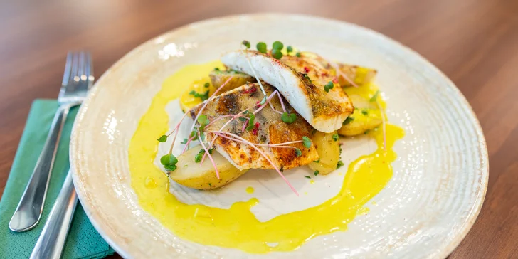 Trojchodové menu alebo kávička s tiramisu v Urpiner restaurant & pub v Banskej Bystrici