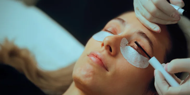 Lash lifting, laminácia obočia alebo výhodné kombo