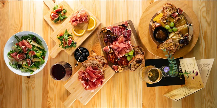 Otvorený voucher na konzumáciu jedla a nápojov v hodnote 30 € alebo 50 € v novej kaviarni Social Box