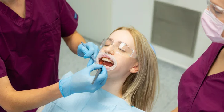Dentálna hygiena alebo šetrné bielenie pomocou laseru Fotona v zubnej klinike DENTAL MEDICARE