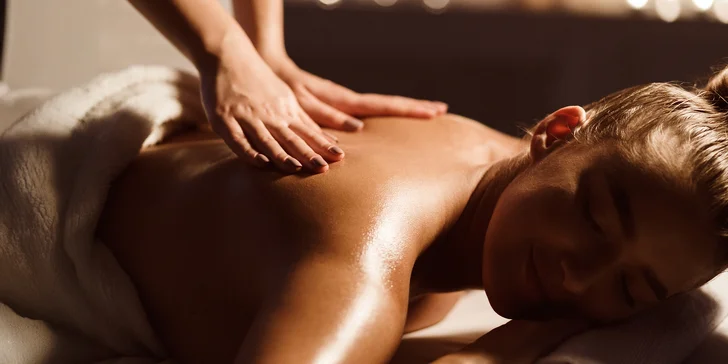 Darčeková poukážka na masáž podľa výberu: ajurvédska, bankovanie i maderoterapia