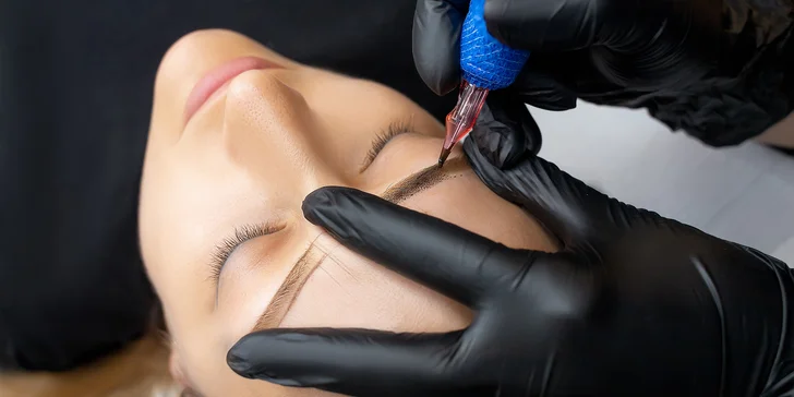 Permanentný make-up obočia púdrovou metódou s korekciou v cene